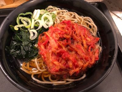 富士そばの紅生姜天そば