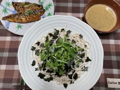 今日の夕食、蕎麦、イワシの甘露煮