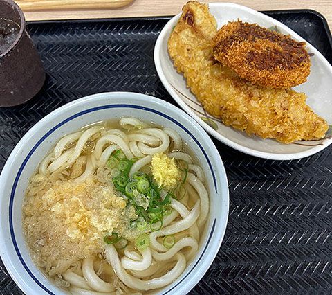 さぬきうどんの駅綾川と孫 (`・ω・´)b