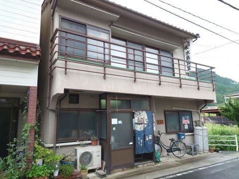 絶品ホルモンうどん 加茂町 水島食堂!!