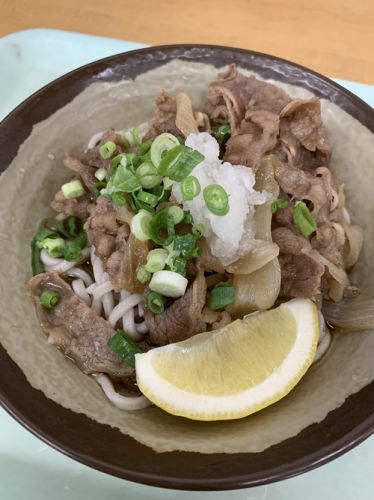 さか枝本店(肉ぶっかけそば)