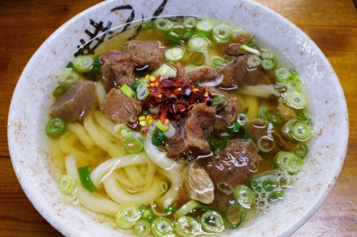 それだけじゃないうどん県骨付鶏市で牛すじうどんを喰うかい? 一打入魂 喰うかい @ 丸亀市 香川本鷹讃岐麺ツアー 二日目の一軒目 220718