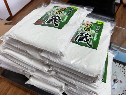 いち早く北海道幌加内産新蕎麦が入りました。
