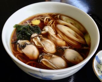 「冬限定・厚岸産かき蕎麦」